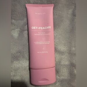 MAËLYS Get-Peachy Pink Body Scrub